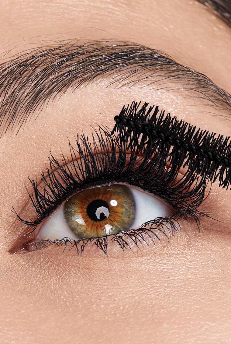 Applicazione macro Maybelline Falsies lashlift