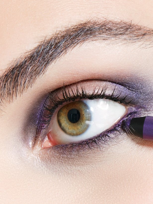 Mascara Maybelline Falsies push up angel look serata con le amiche step 1